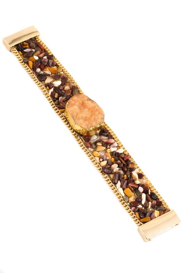 Brazalete de banda con astillas de piedra