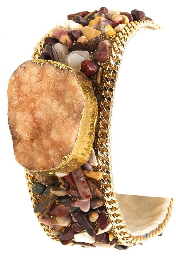 Brazalete de banda con astillas de piedra