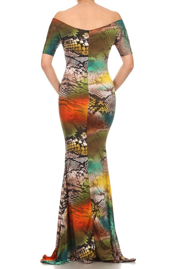 Vestido multicolor de sirena con hombros descubiertos